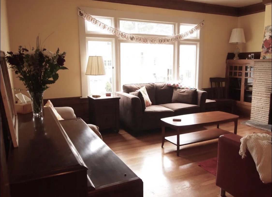 St. Carlo Acutis House - Living Room
